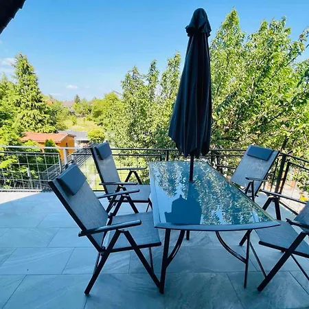 Villa Lake Apartment Balatongyorok