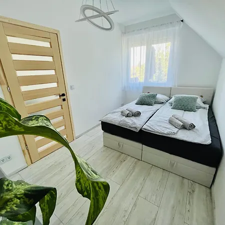 Lägenhet Villa Lake Balatongyörök