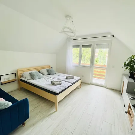 Lägenhet Villa Lake