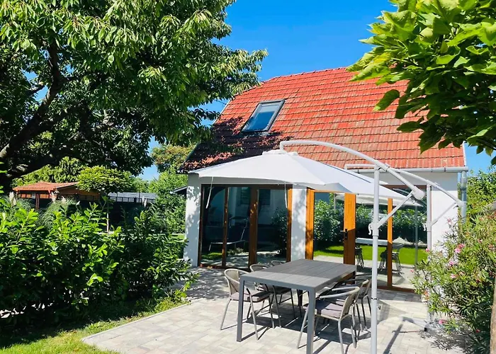 Villa Lake Apartment