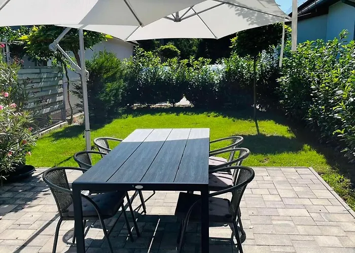 Villa Lake Lägenhet Balatongyörök